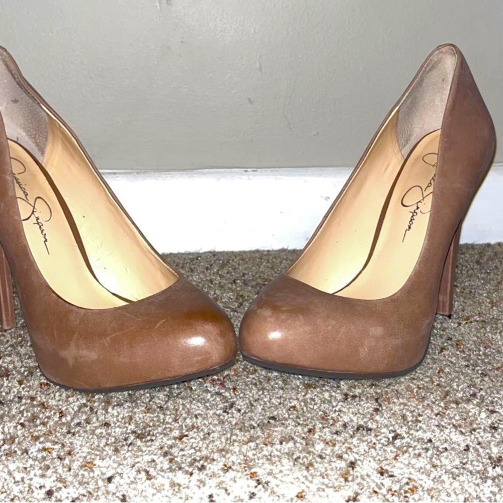 Gentle worn.